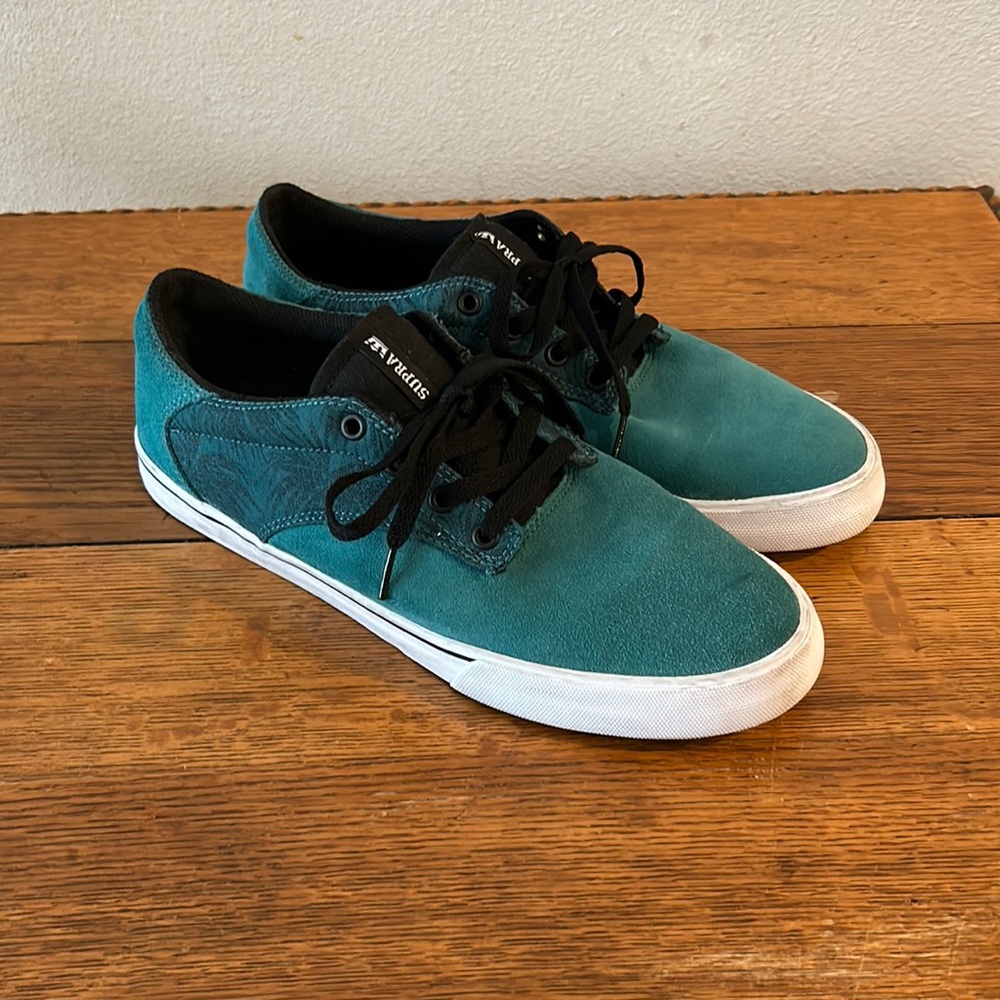 Men’s 11 Teal Supra Sneakers